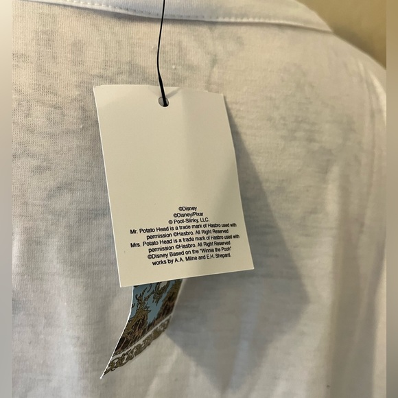 NWT Disney “BRIDE TO BE” T-shirt with Cinderella in front. Size Large. - Picture 6 of 6